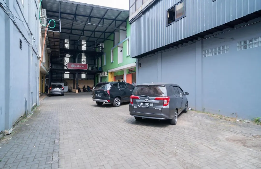 Reddoorz Near Flyover Arjosari Malang-1
